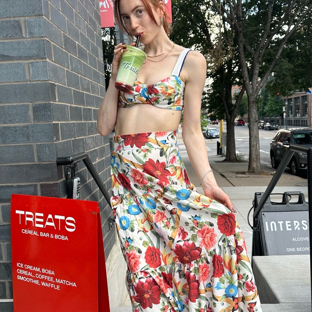 Floral Butterfly Two Piece Set |
Maxi Skirt & Crop Top 🌹🦋